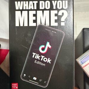TikTok Edition What Do You Meme Game